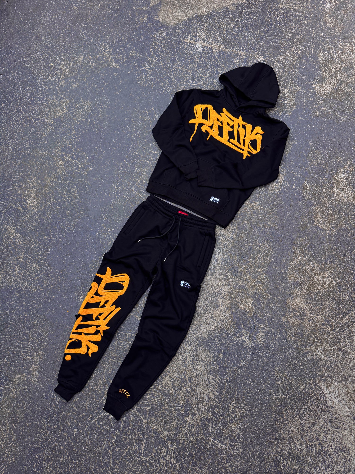 Signature Trackies Blk/Orange