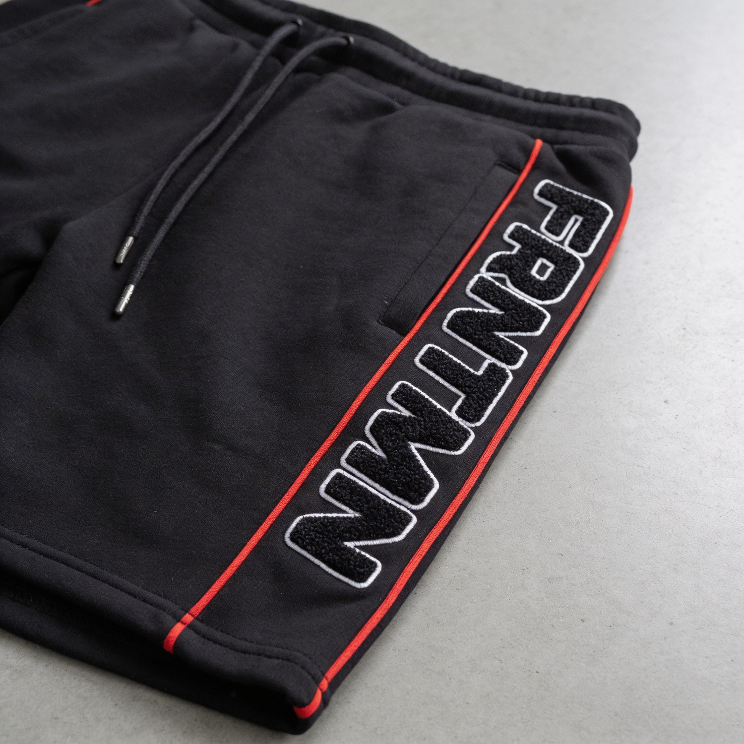 Frontman Shorts Black/Red