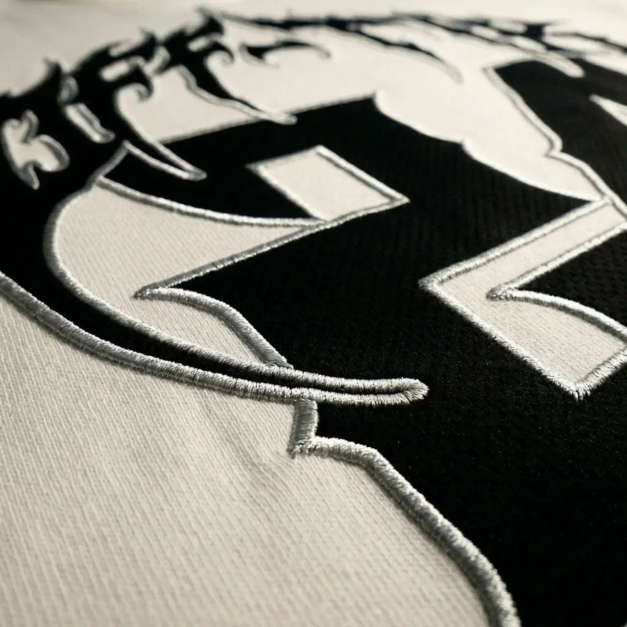 Viper Script Oversized Tee Cream/Black