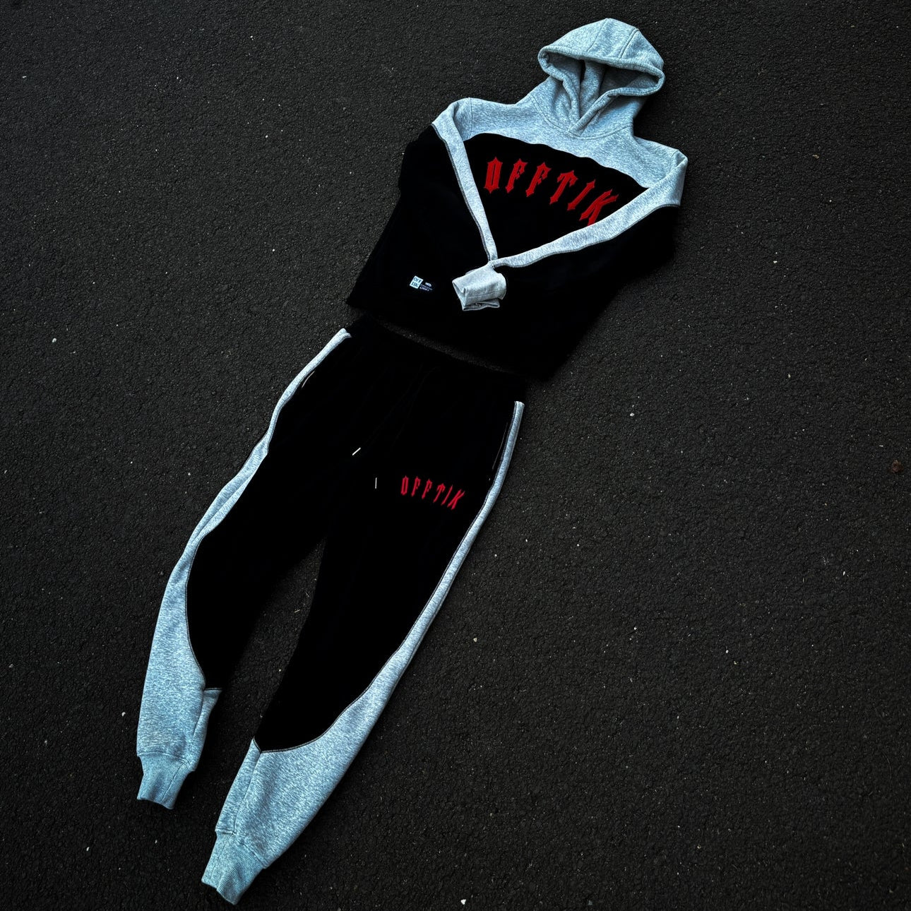 Iron Gate Hoodie Black/Red