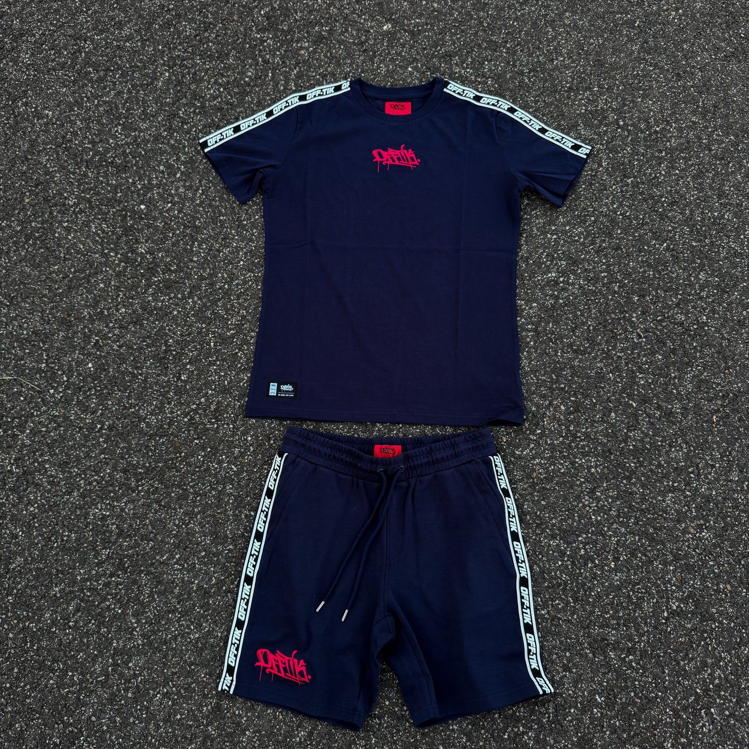 Signature Shorts - Navy/Red