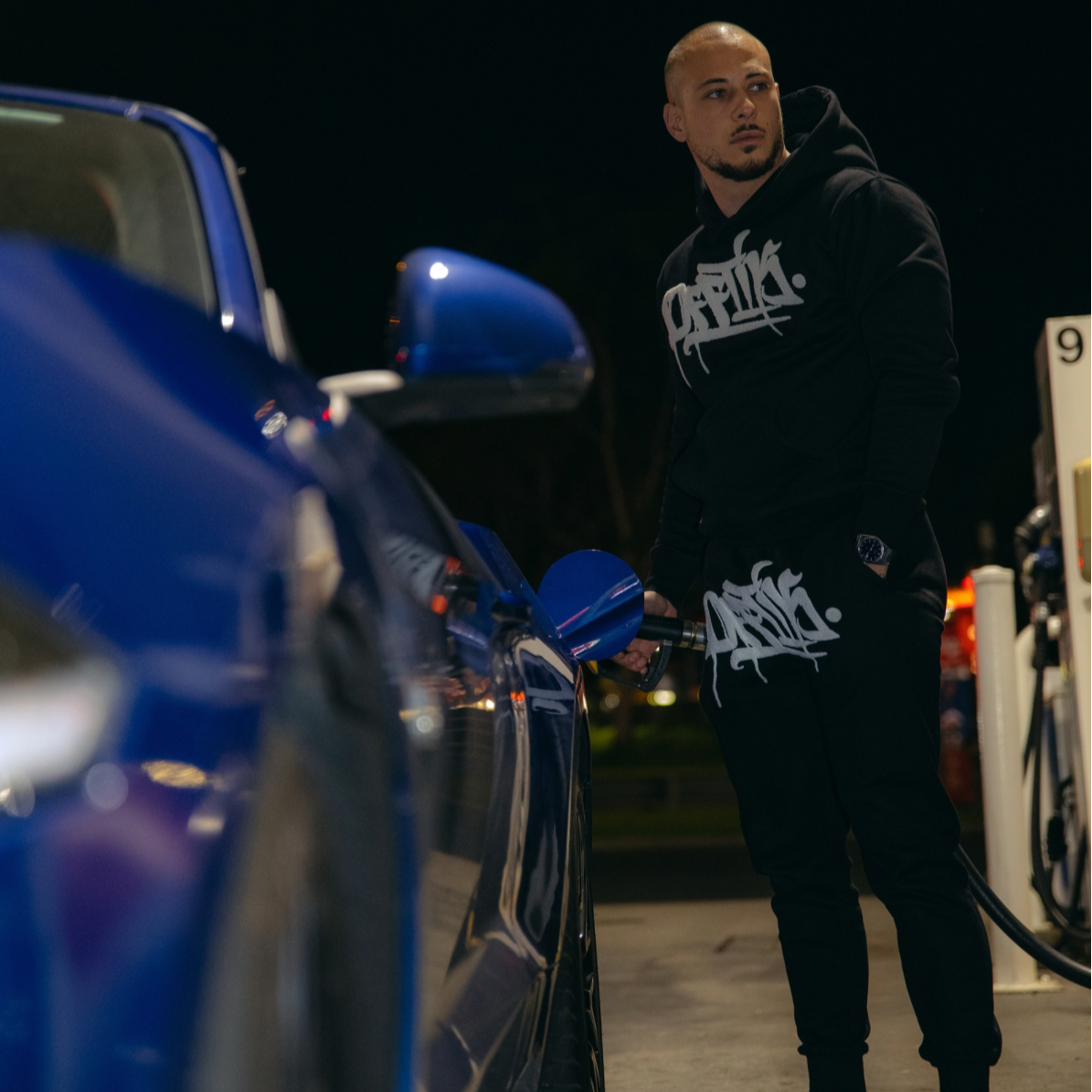 Signature Hoodie Black/White