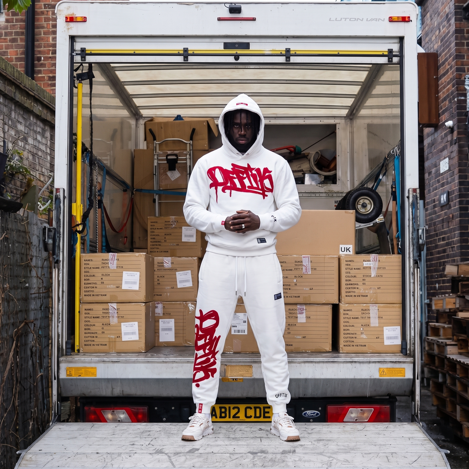 Signature Trackies White/Red