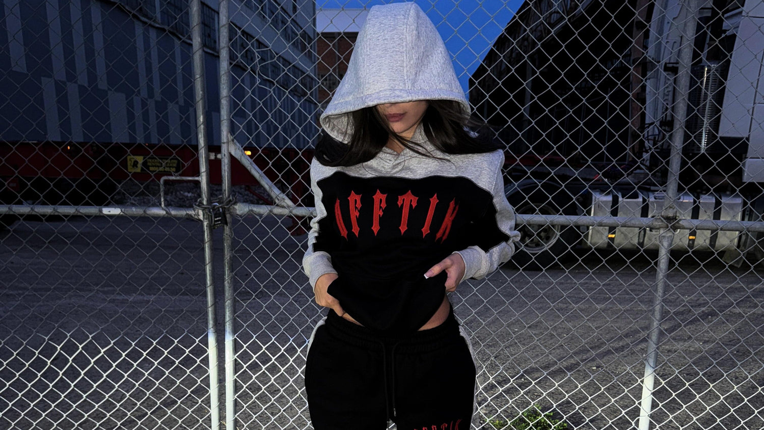 Iron Gate Hoodie Black/Red